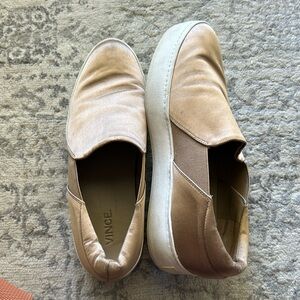 Beautiful Vince slide ons size 39